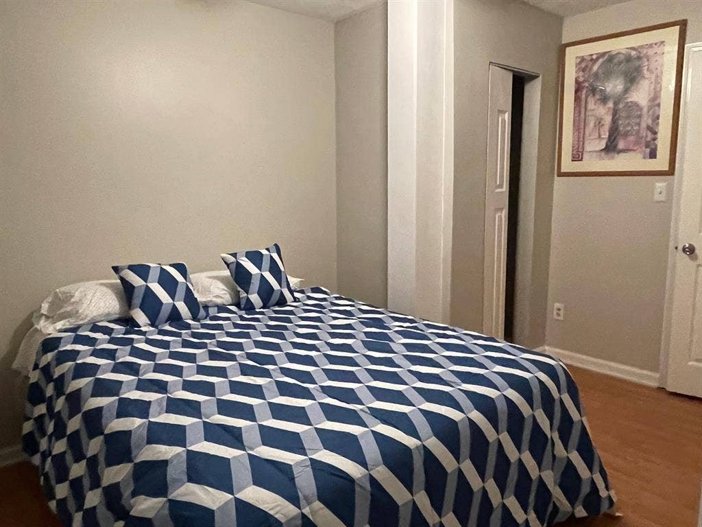 3 BR in College Park