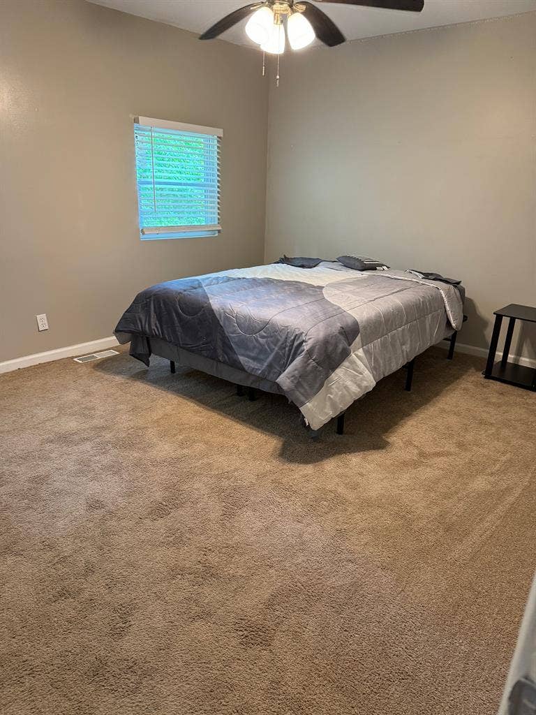 6 BR in Lawrenceville