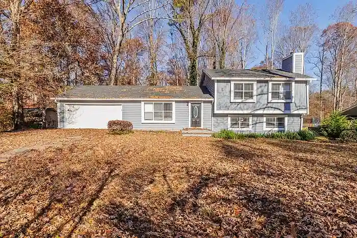 6 BR in Lawrenceville