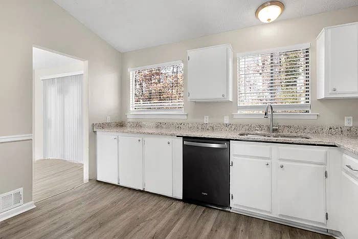 6 BR in Lawrenceville