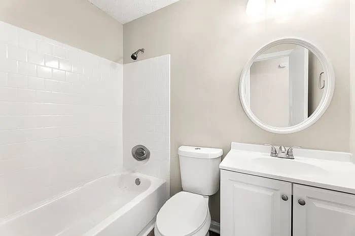 6 BR in Lawrenceville