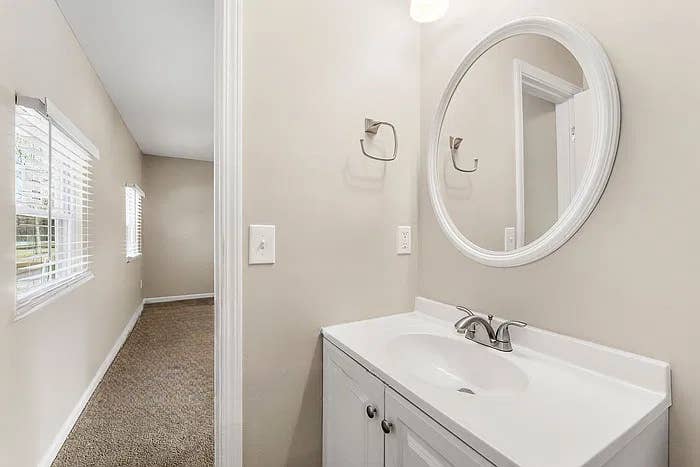 6 BR in Lawrenceville