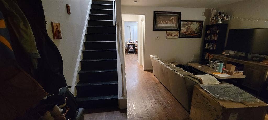 Lease Takeover: 1BD/1.5BA Townhome