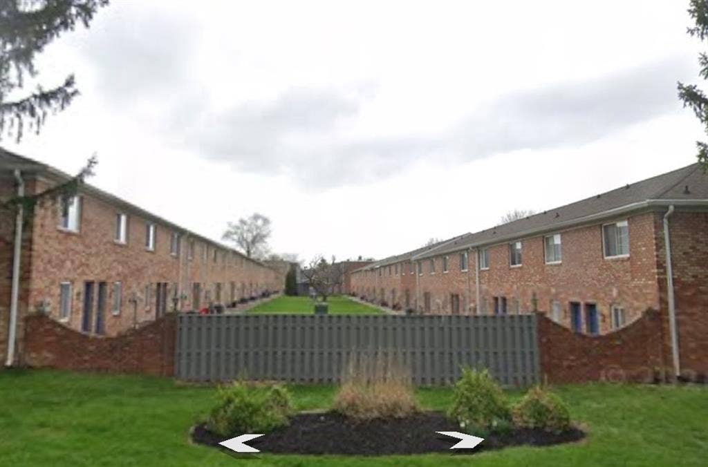 Lease Takeover: 1BD/1.5BA Townhome