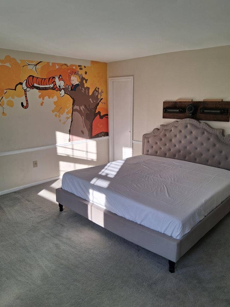 Spacious Private Bedroom & Ensuite