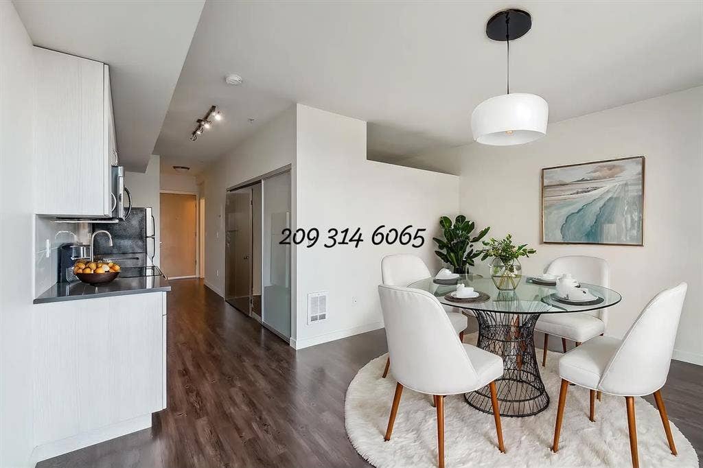 Belltown, located between