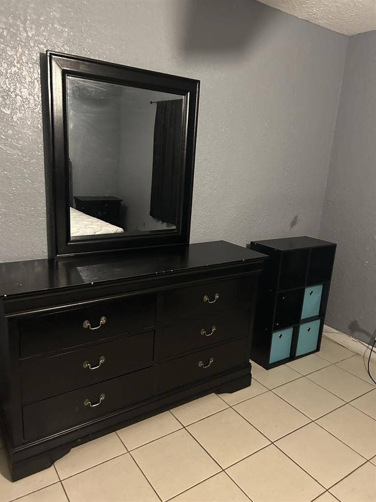 Clean and spacious room!!!