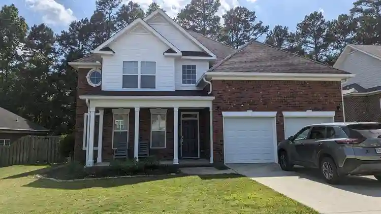 Quiet family looking for roommate.