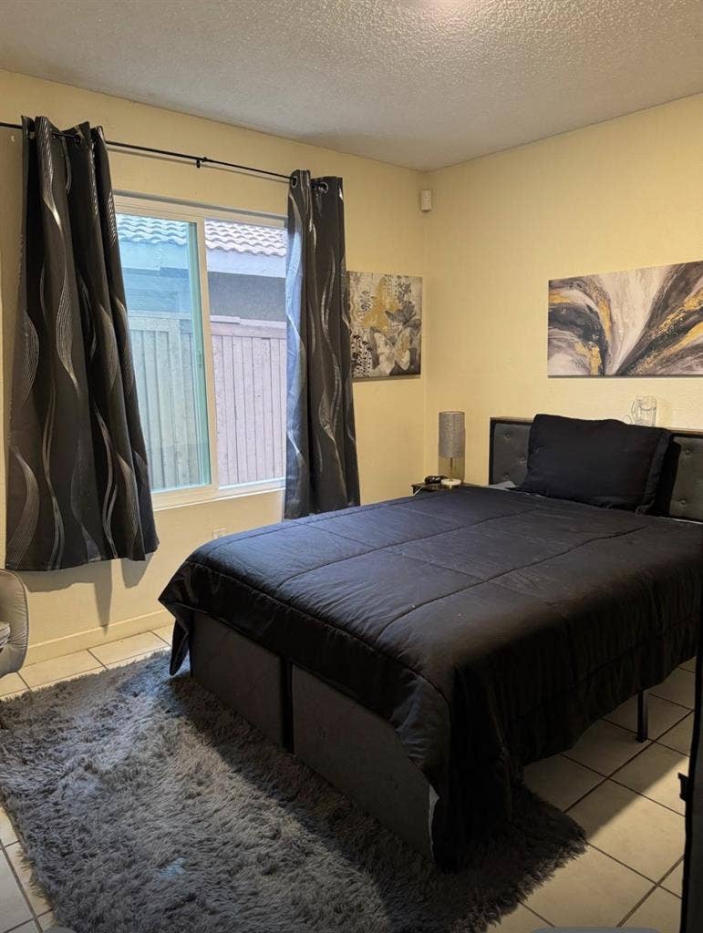Room for rent in a Prime Location