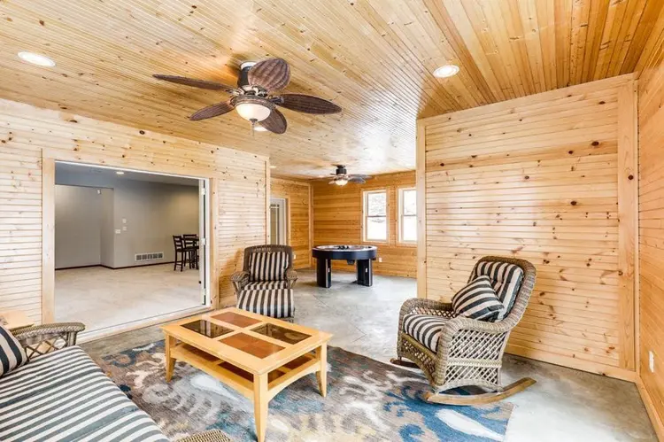 Beautiful room in Cottage Grove