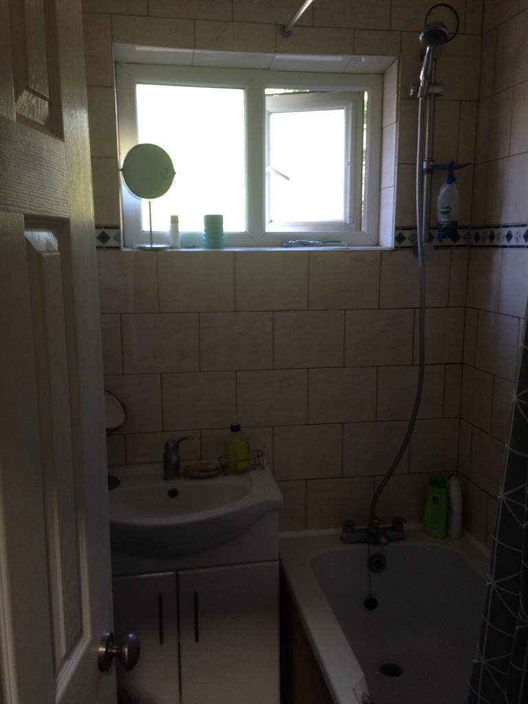 Double Room Fields, av NOW