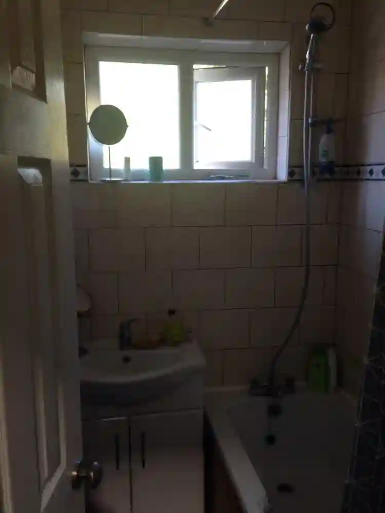 Double Room Fields, av NOW