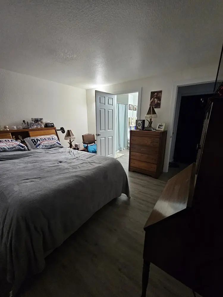Private Bed/Bath in Quiet Condo