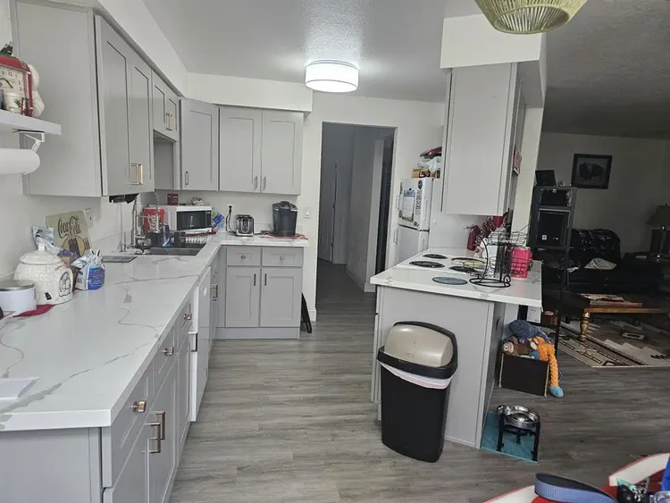 Private Bed/Bath in Quiet Condo