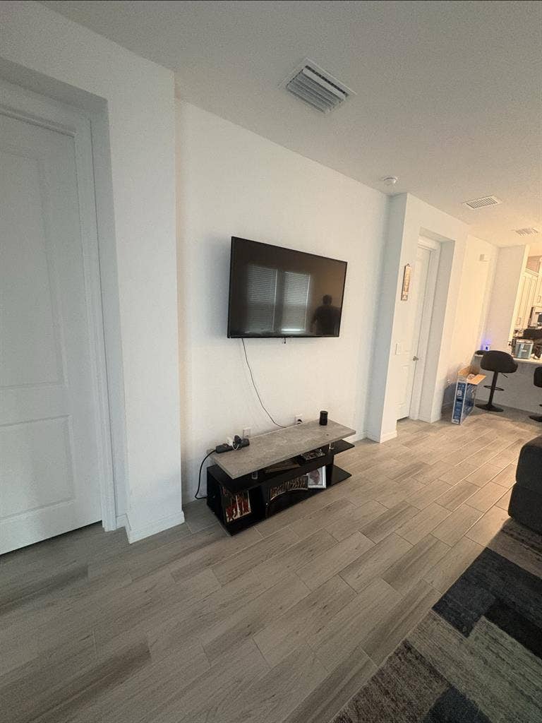 Room for rent, move in asap if need