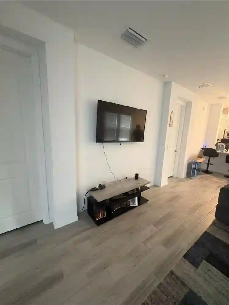 Room for rent, move in asap if need