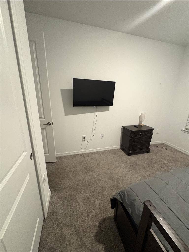 Room for rent, move in asap if need