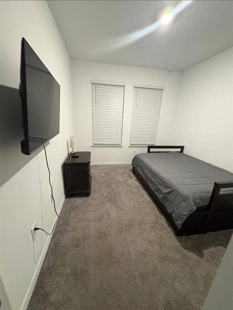 Room for rent, move in asap if need