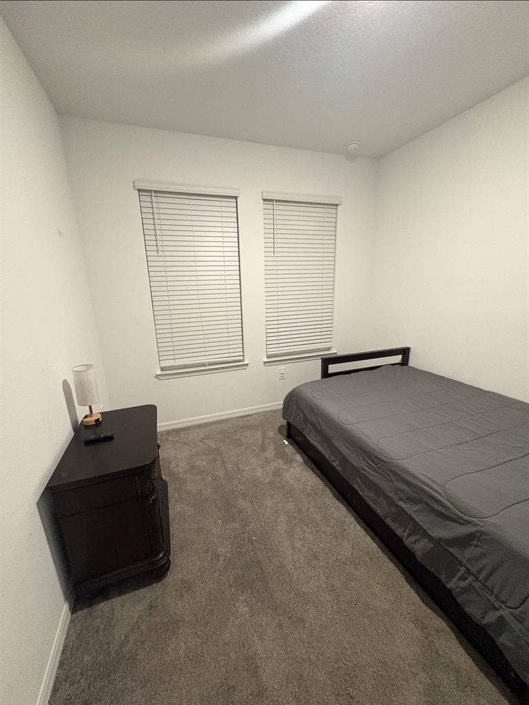 Room for rent, move in asap if need