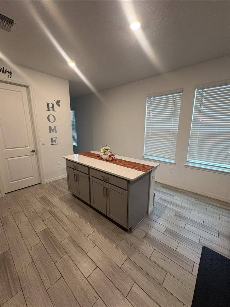 Room for rent, move in asap if need