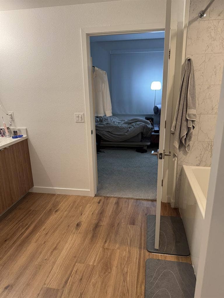 Lease Takeover - private bedroom