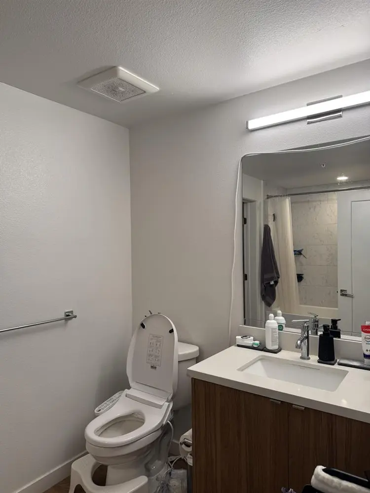 Lease Takeover - private bedroom
