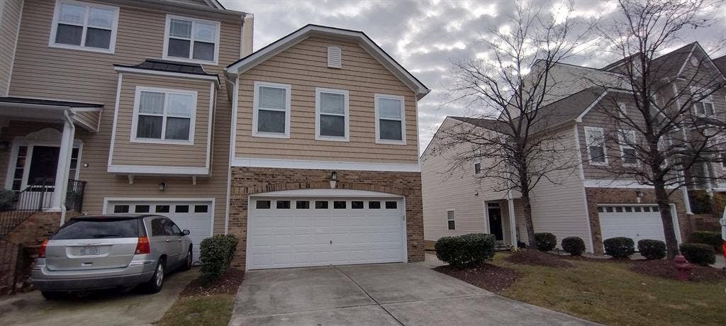 3 BR in Morrisville