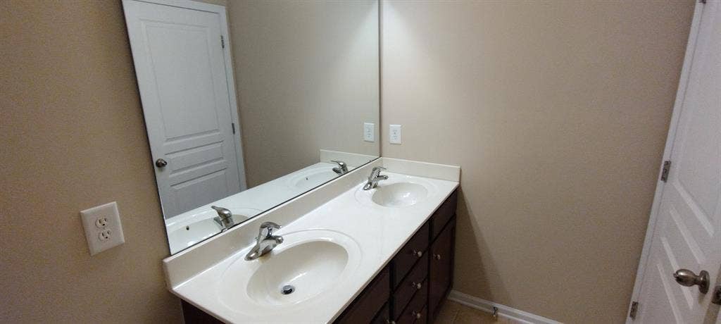 3 BR in Morrisville