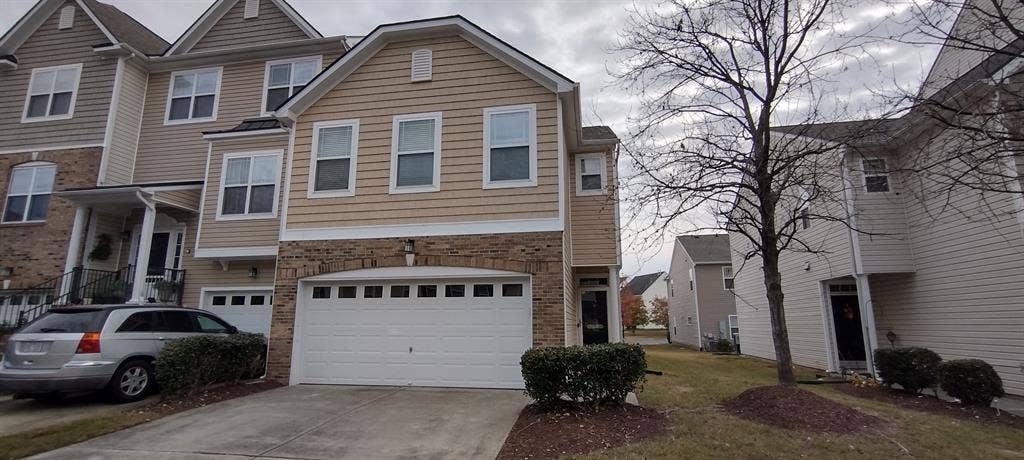 3 BR in Morrisville
