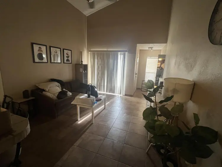 Single private bedroom with bath