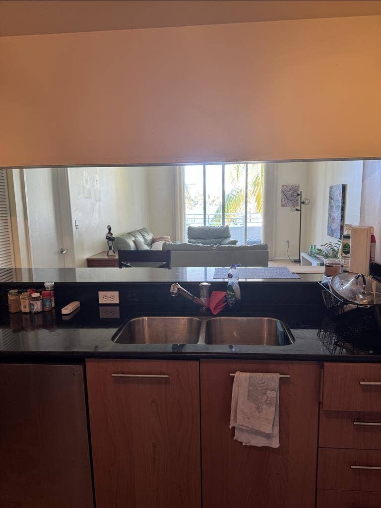 Female roommate wanted