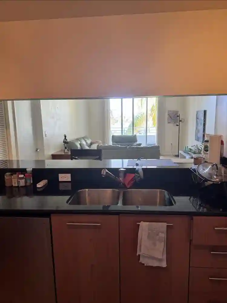 Female roommate wanted