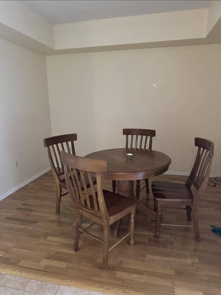 Female roommate wanted