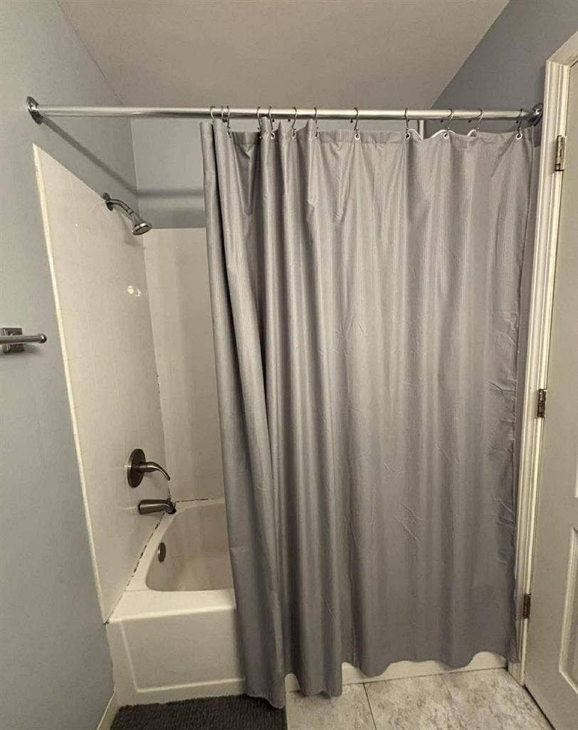 Room in Elk Grove Village