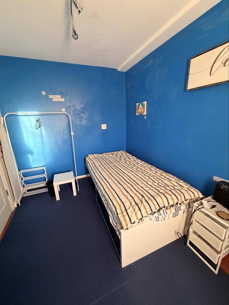 Room in Elk Grove Village