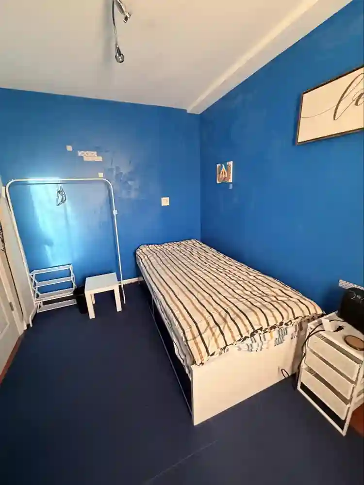 Room in Elk Grove Village