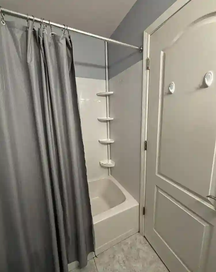 Room in Elk Grove Village