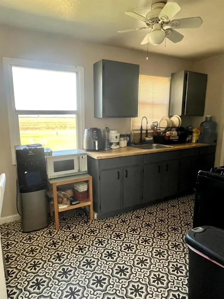 Room for Rent in French CampFemale