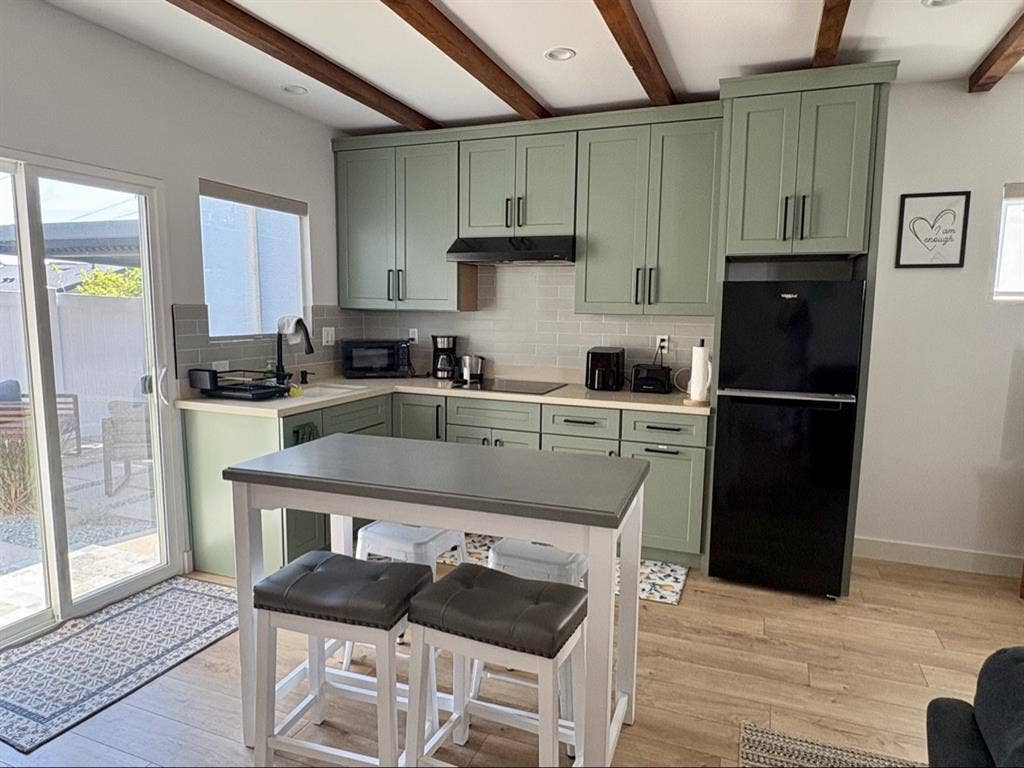 Private 2bed/1bath-Fully furnished