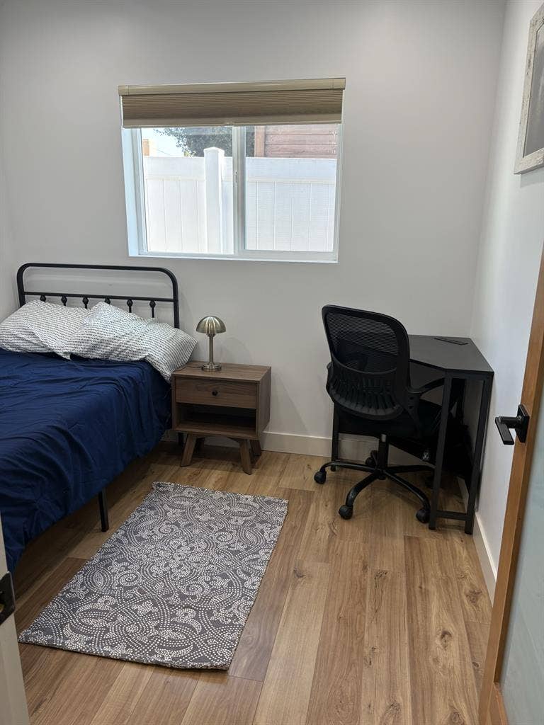 Private 2bed/1bath-Fully furnished