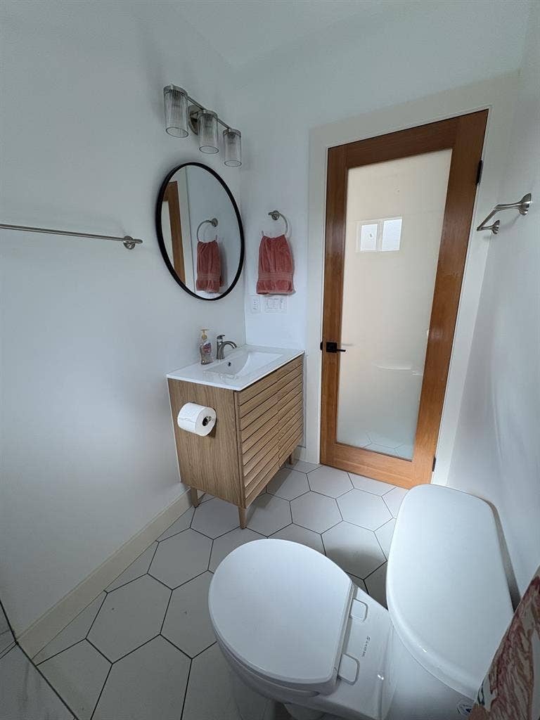Private 2bed/1bath-Fully furnished