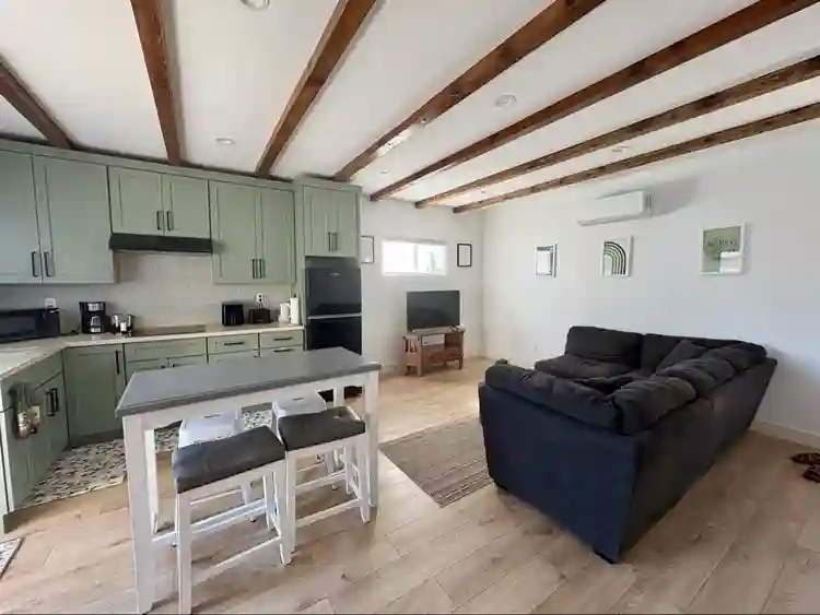 Private 2bed/1bath-Fully furnished