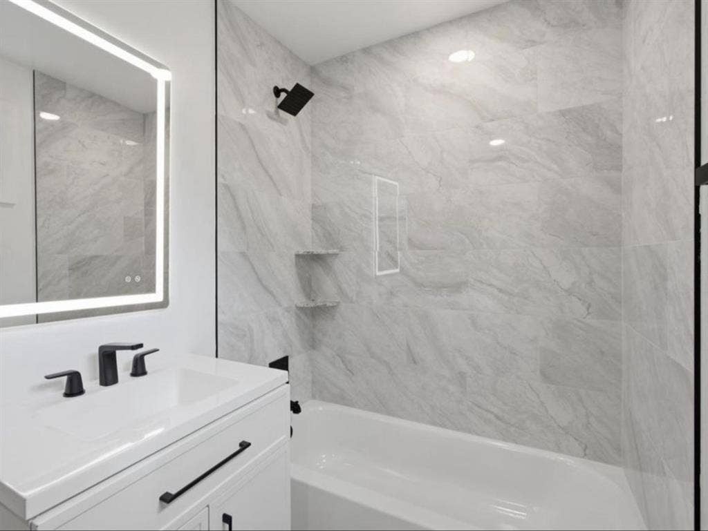 Private Basement room shared bath