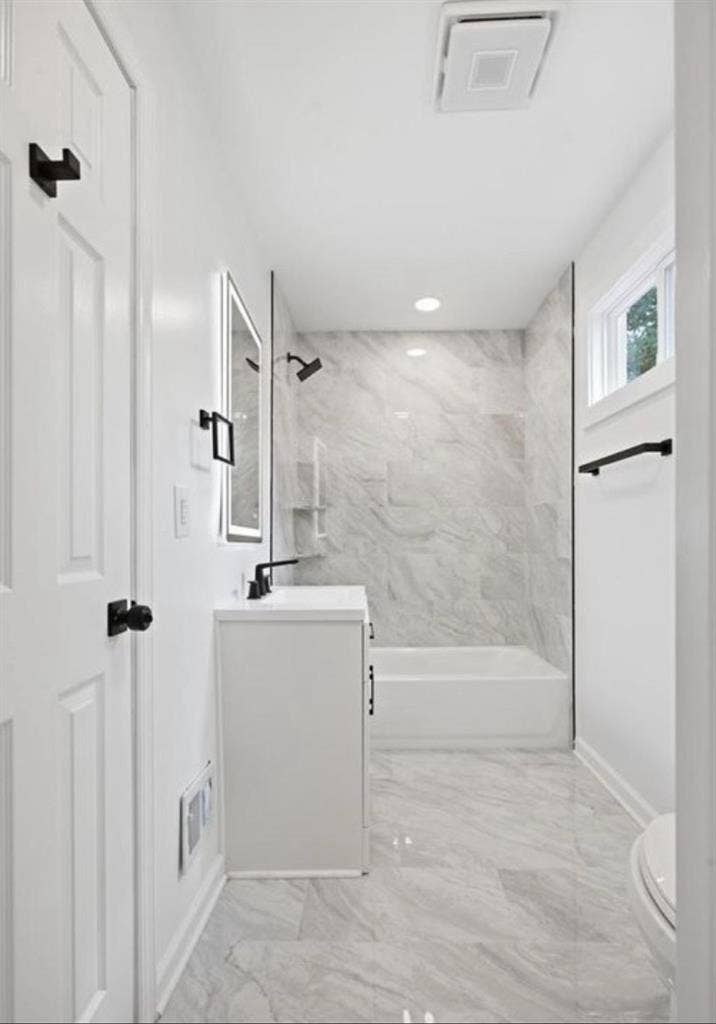 Private Basement room shared bath