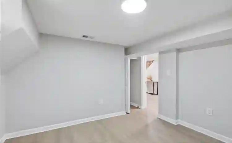 Private Basement room shared bath