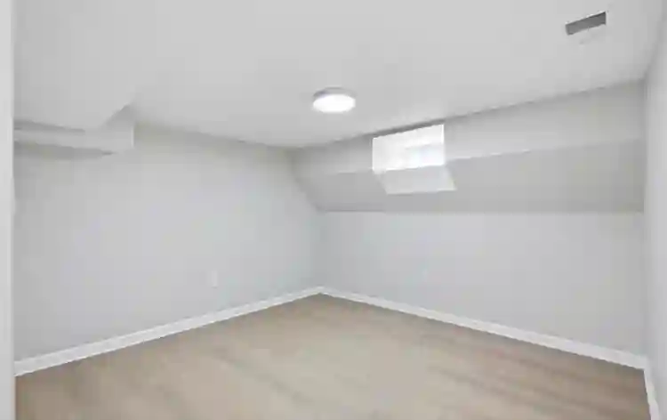 Private Basement room shared bath