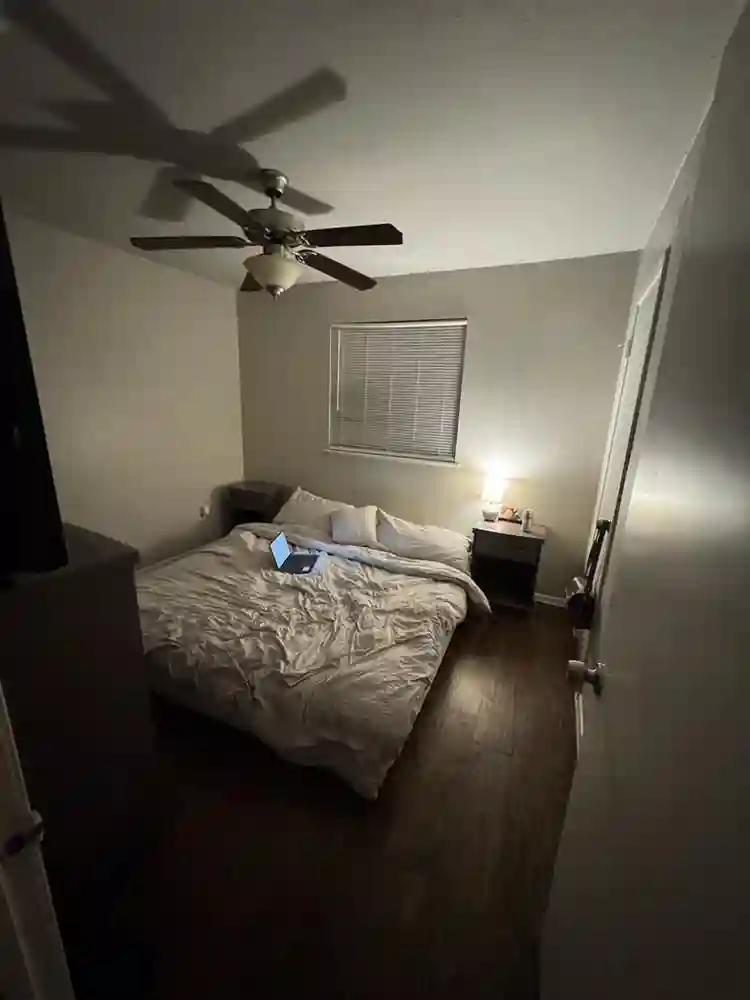 Bedroom for rent!