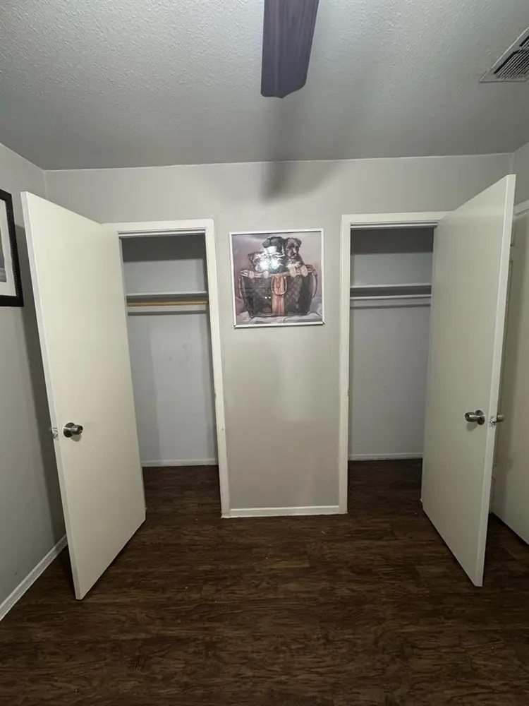 Bedroom for rent!