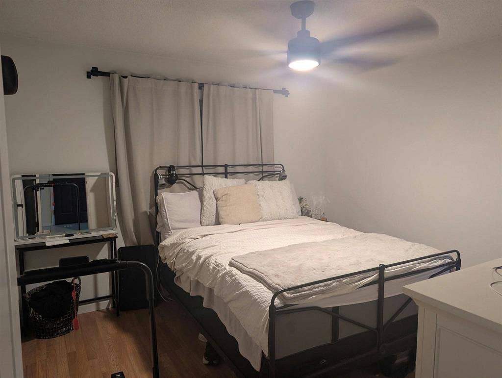 1 bedroom & a private bathroom