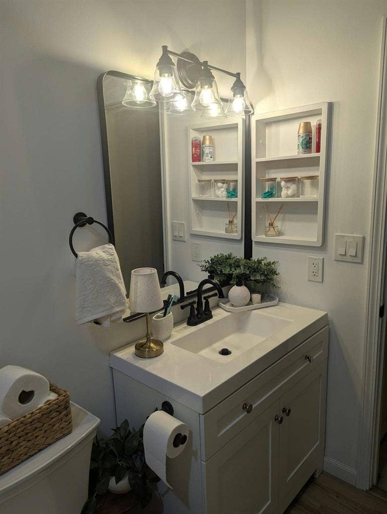 1 bedroom & a private bathroom